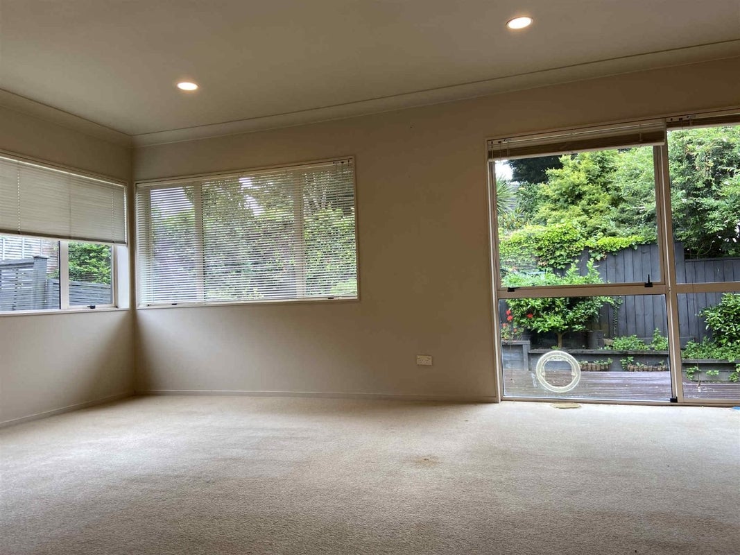 4/10 Ridge Road, Howick, Auckland - Carousel 2