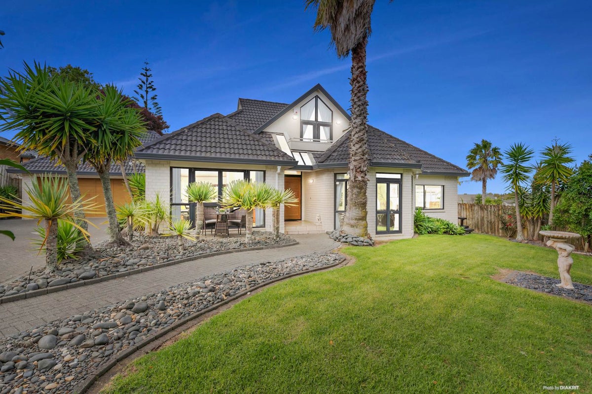 3 San Jose Rise, Shamrock Park, Auckland - Carousel 2