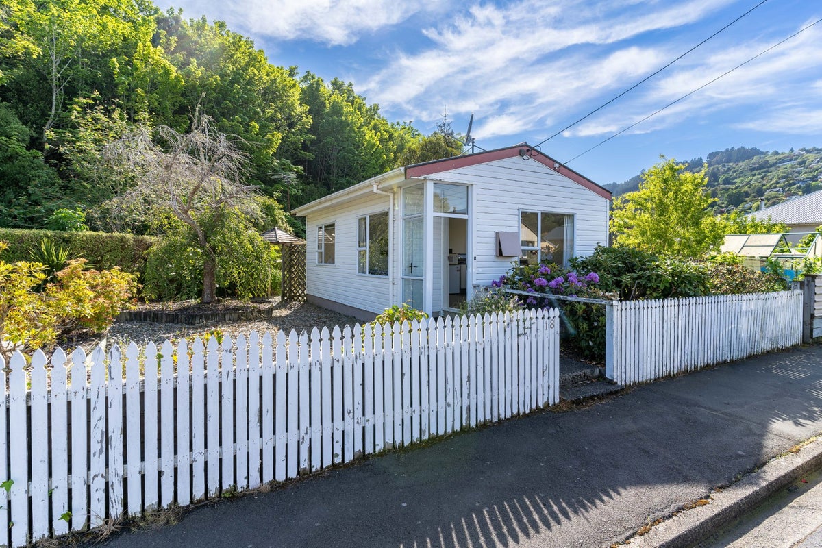 18 Felix Street, North East Valley, Dunedin - Carousel 18