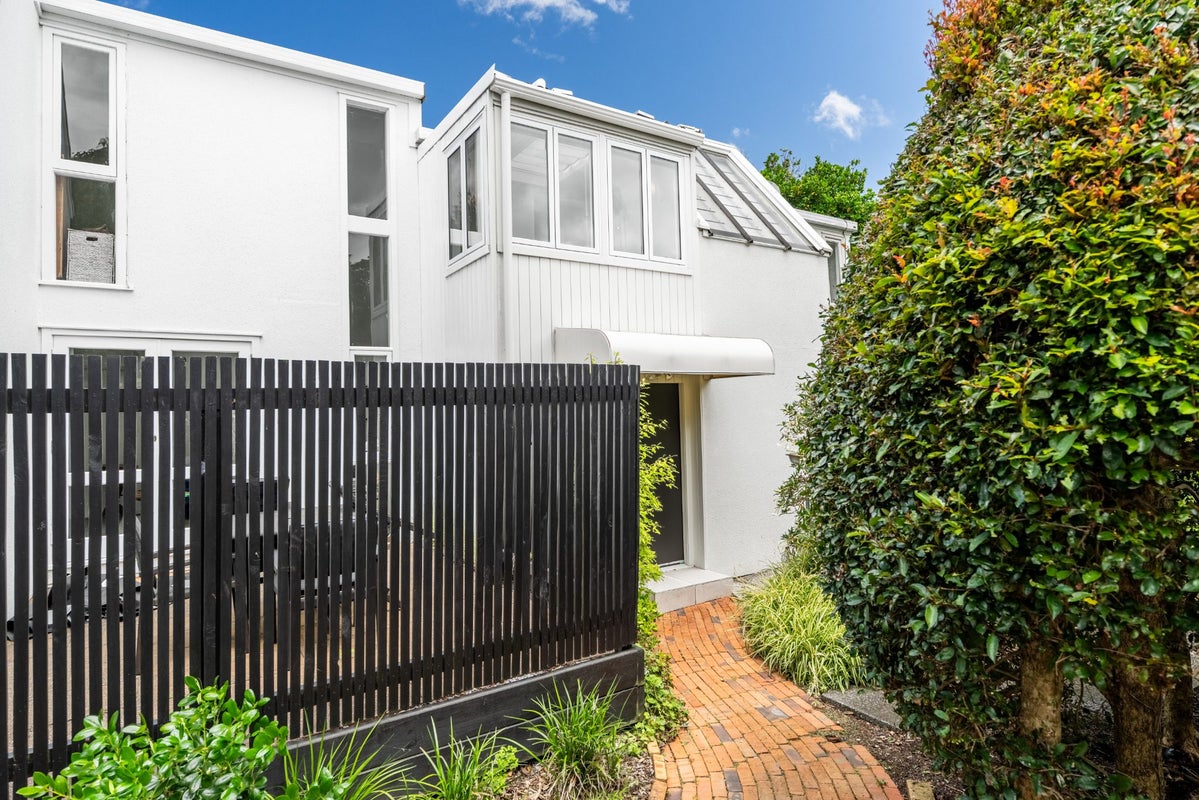 6/24 Telford Avenue, Balmoral, Auckland - Carousel 1