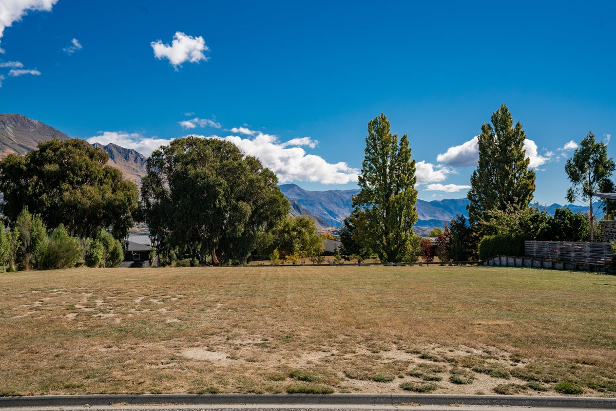 22 Greenbelt Place, Wanaka - Carousel 2