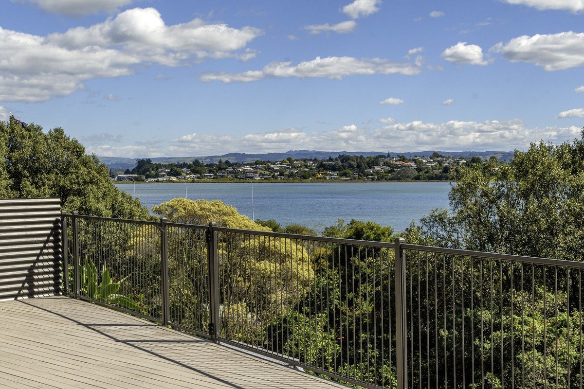 17 Williams Street, Tauranga - Carousel 2