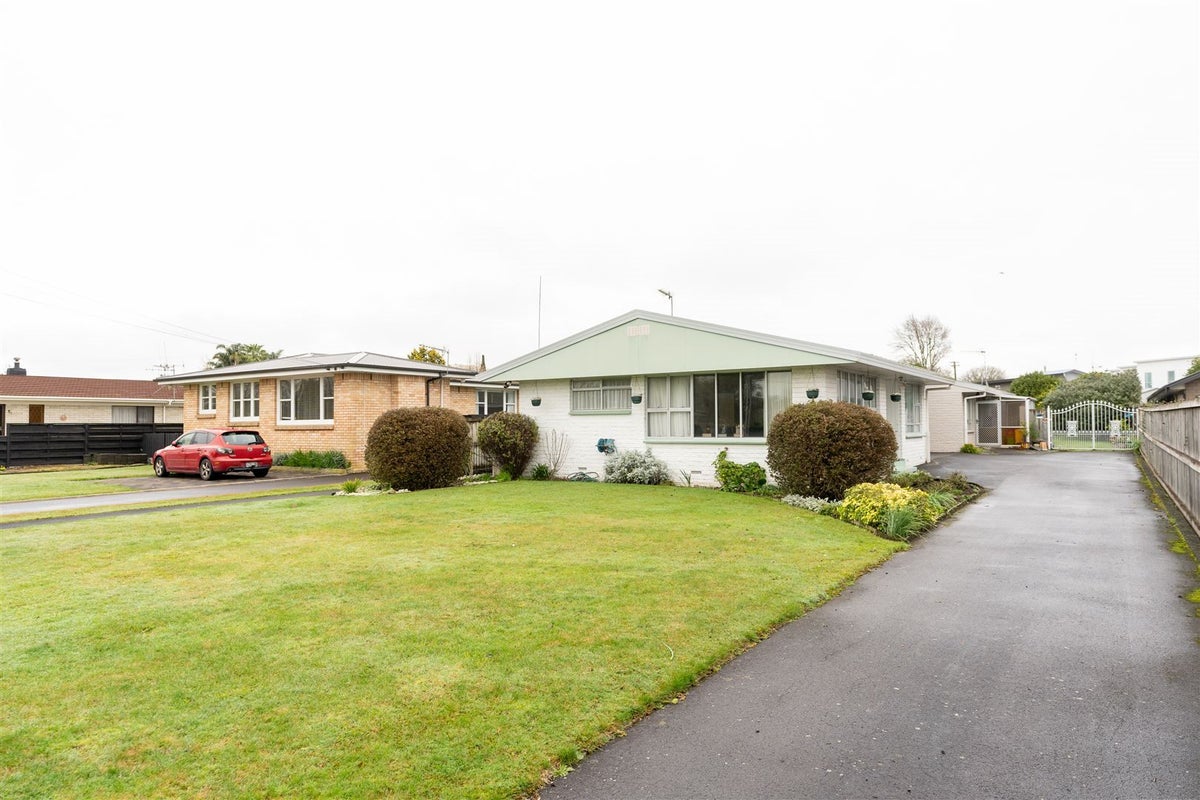 51A Herbert Road, Queenwood, Hamilton - Carousel 1