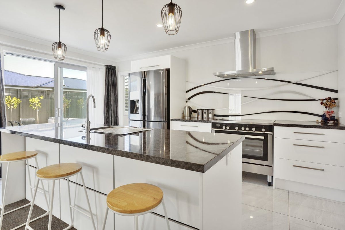 92 Sutherland Drive, Kaiapoi, Kaiapoi - Carousel 2