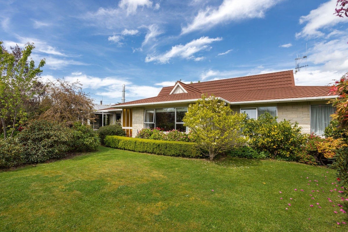 17 Rawhiti Street, Dannevirke, Dannevirke - Carousel 1