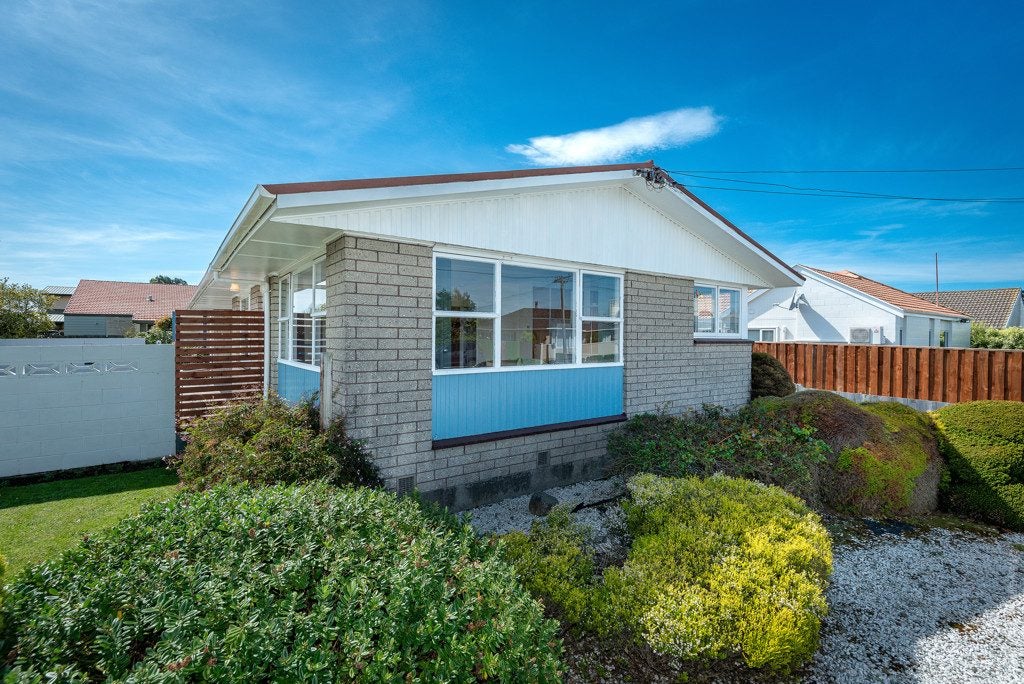 1/10 Tuckers Road, Redwood, Christchurch - Carousel 2