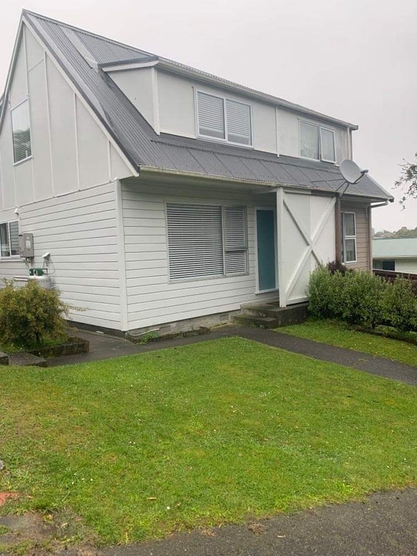 60A Viewmont Drive, Harbour View, Lower Hutt - Carousel 14