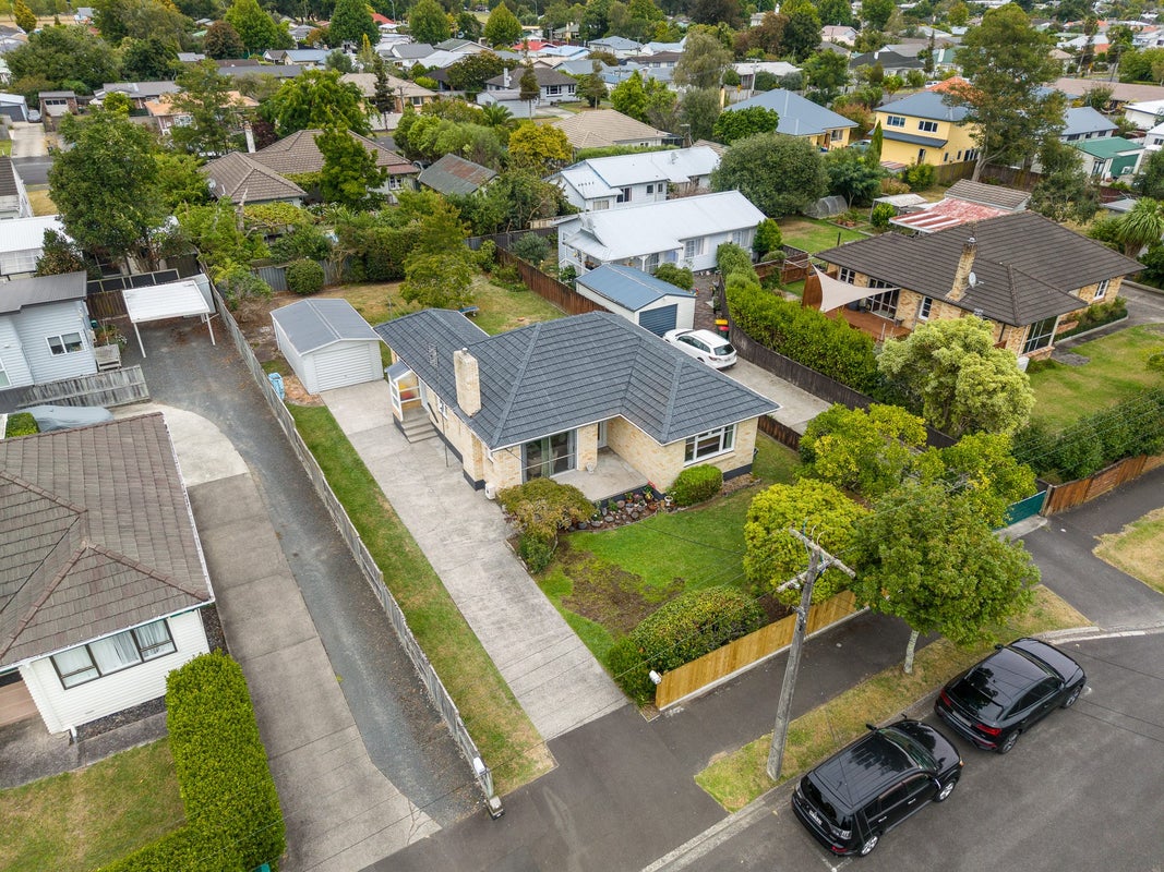 36 Oxford Street, Fairfield, Hamilton - Carousel 2