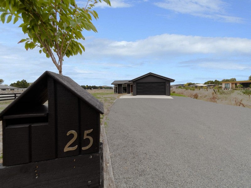 25 Belll Street, Otane, Otane - Carousel 1
