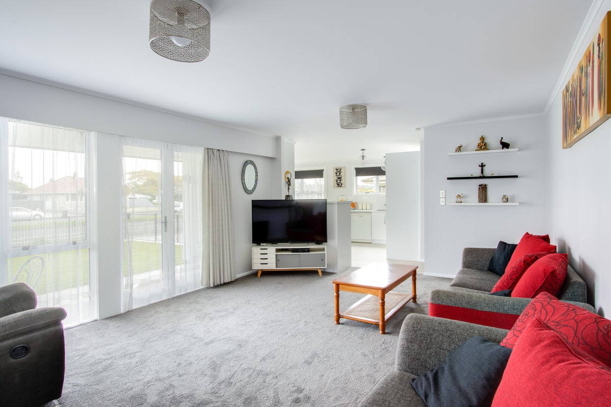 276 Kennedy Road, Onekawa, Napier - Carousel 2