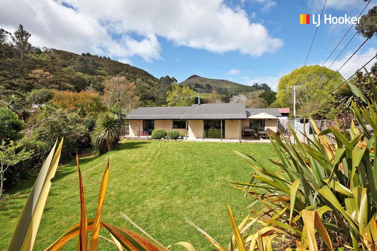 7 Holm Avenue, Broad Bay, Dunedin - Carousel 1