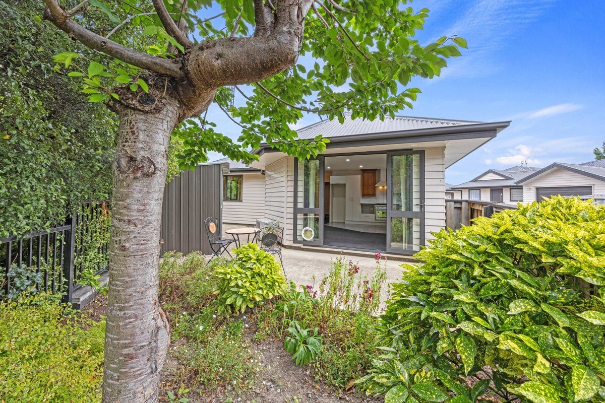 1/1 Cameron Street, Sydenham, Christchurch - Carousel 2