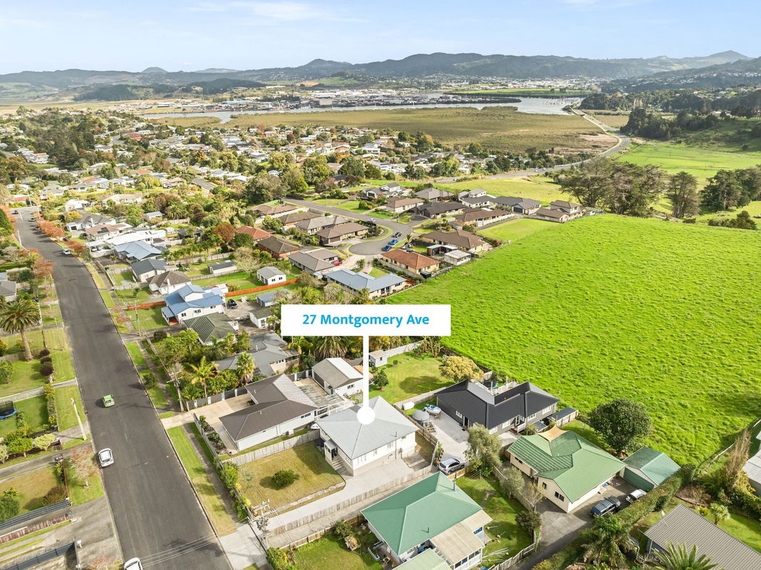 27 Montgomery Avenue, Onerahi, Whangarei - Carousel 1