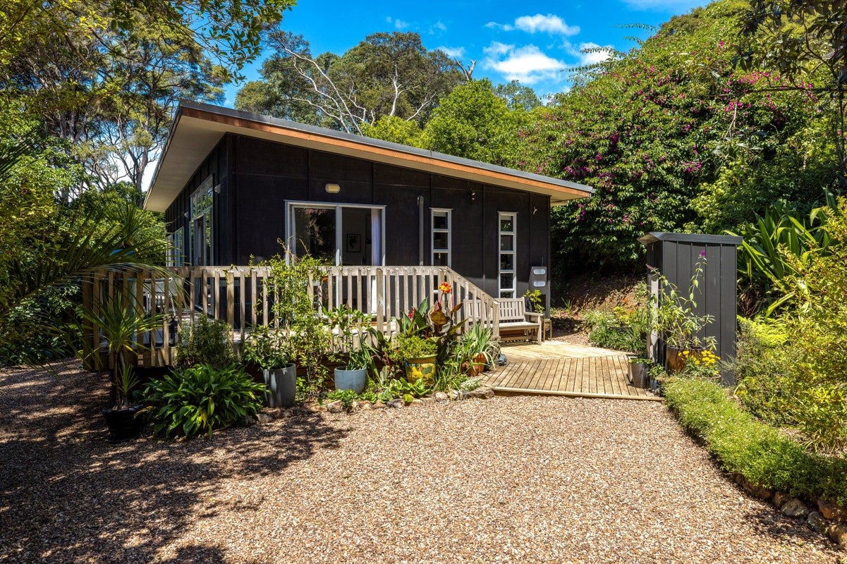 101 Glen Brook Road, Omiha, Waiheke Island - Carousel 2