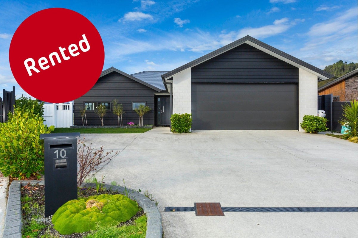 10 Kerrigan Crescent, Wallaceville, Upper Hutt - Carousel 1