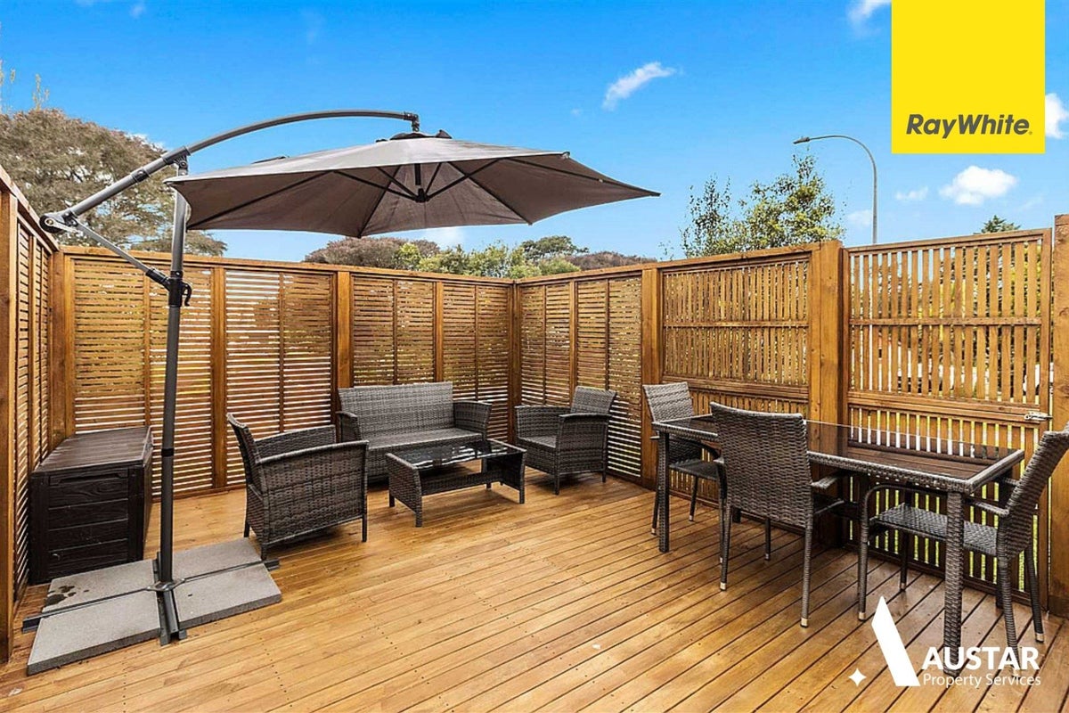 11 Lanier Place, Glendene, Auckland - Carousel 2