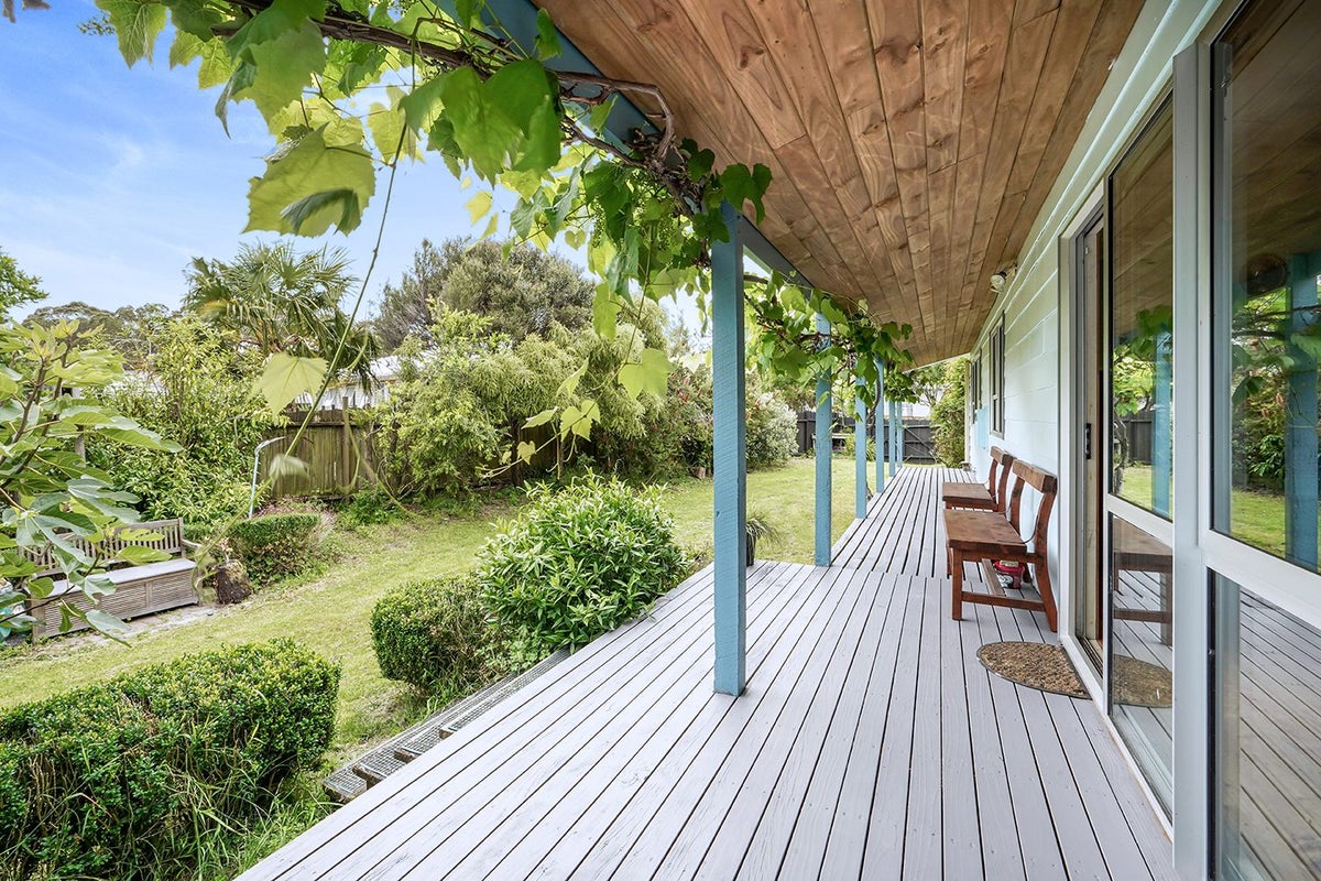 19 Lansdowne Crescent, Glenview, Hamilton - Carousel 1