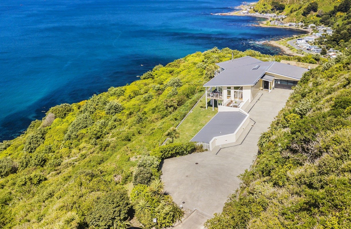 16 Signallers Grove, Strathmore Park, Wellington - Carousel 1
