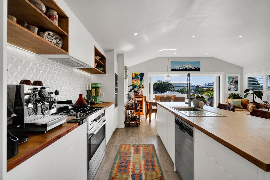 39 Gaine Street, New Plymouth, New Plymouth, Taranaki - Carousel 2
