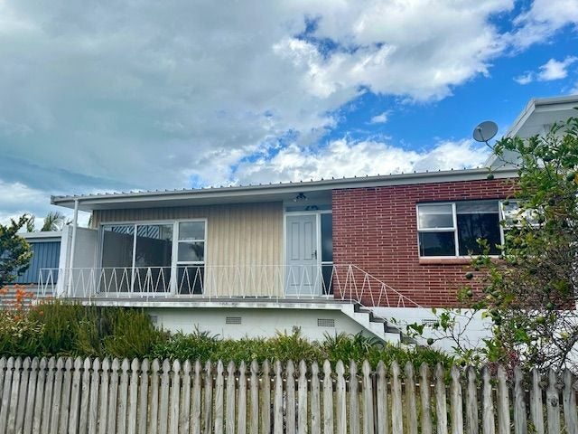 1/33 Castor Bay Rd, Castor Bay, North Shore City - Carousel 2