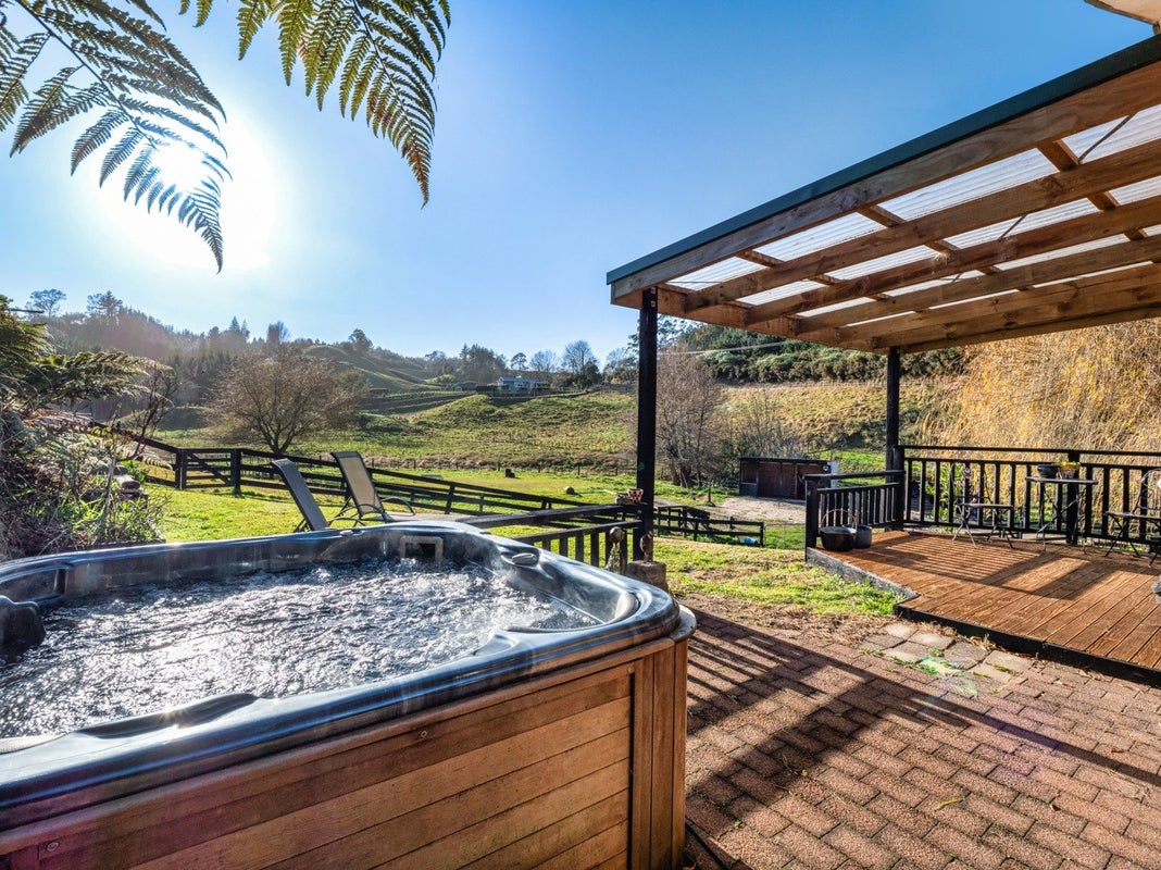402A Crawford Road, Miden, Tauranga - Carousel 2