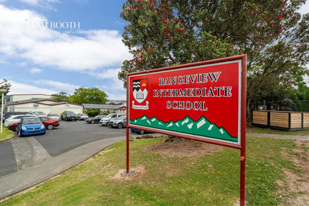 2/3A Kirrie Avenue, Te Atatu South, Auckland - Carousel 24
