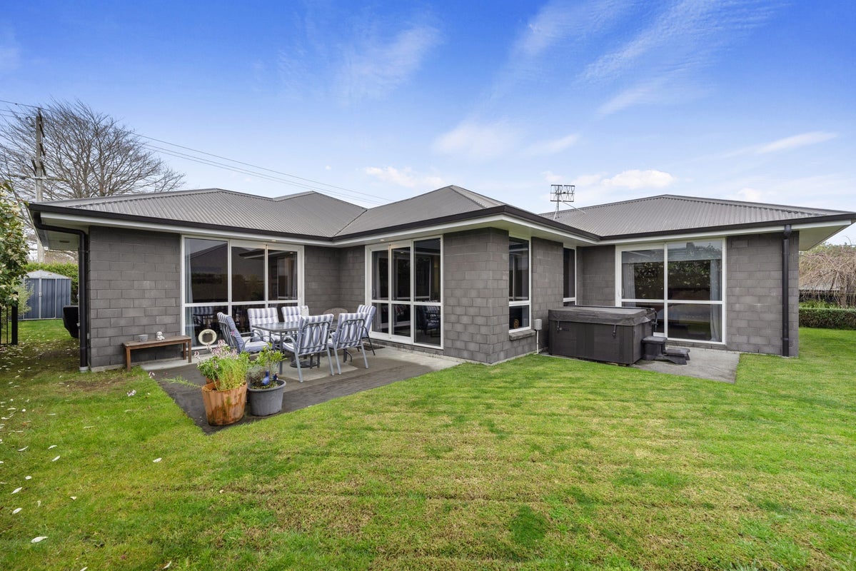 8A NO 2 ROAD, Te Puke, Western Bay Of Plenty - Carousel 1