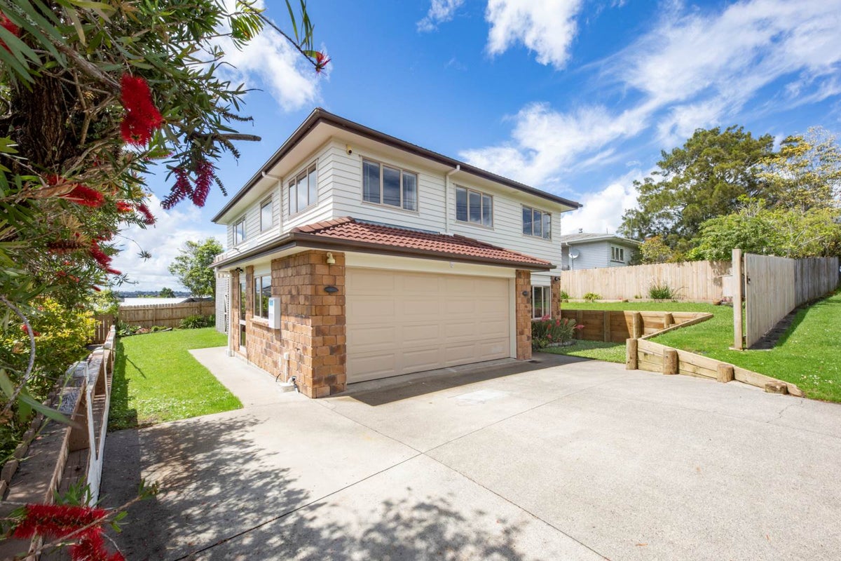13 Gilliam Street, New Lynn, Auckland - Carousel 1