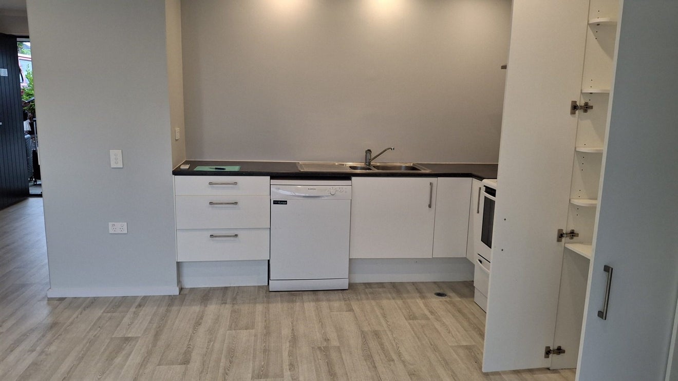 98 Beach Haven Road, Beach Haven, Auckland - Carousel 2