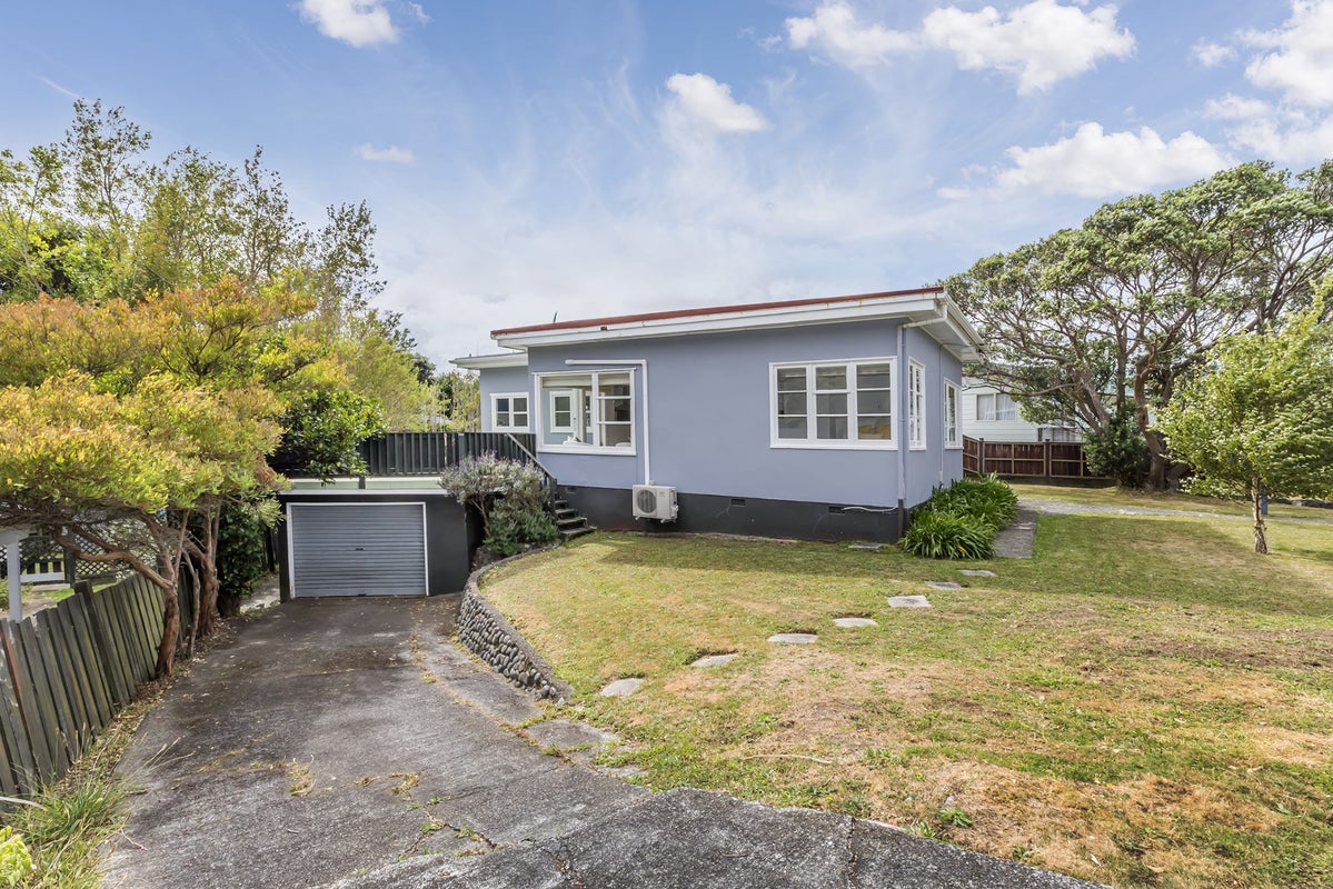 18 Hampton Hill Road, Tawa, Wellington, Wellington - Carousel 19