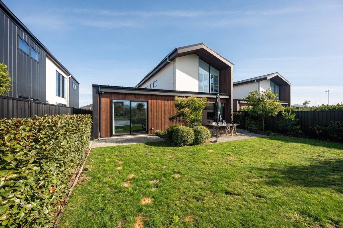51 Summersfield Boulevard, Appleby, Richmond - Carousel 28