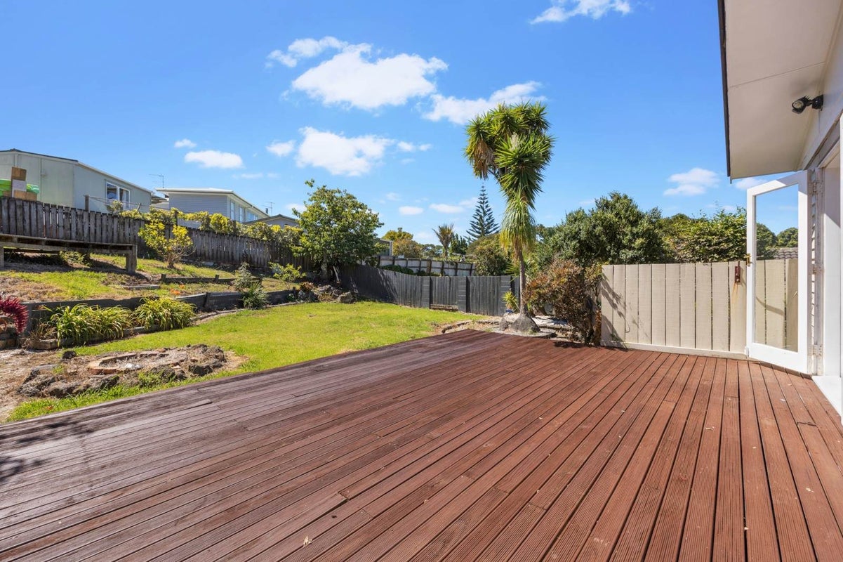 38 Sheridan Drive, New Lynn, Auckland - Carousel 2