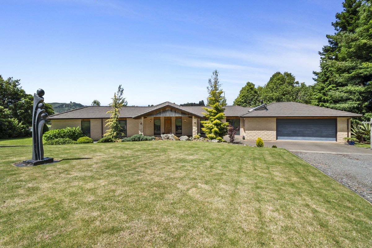 34 Swan Street, Taihape - Carousel 1