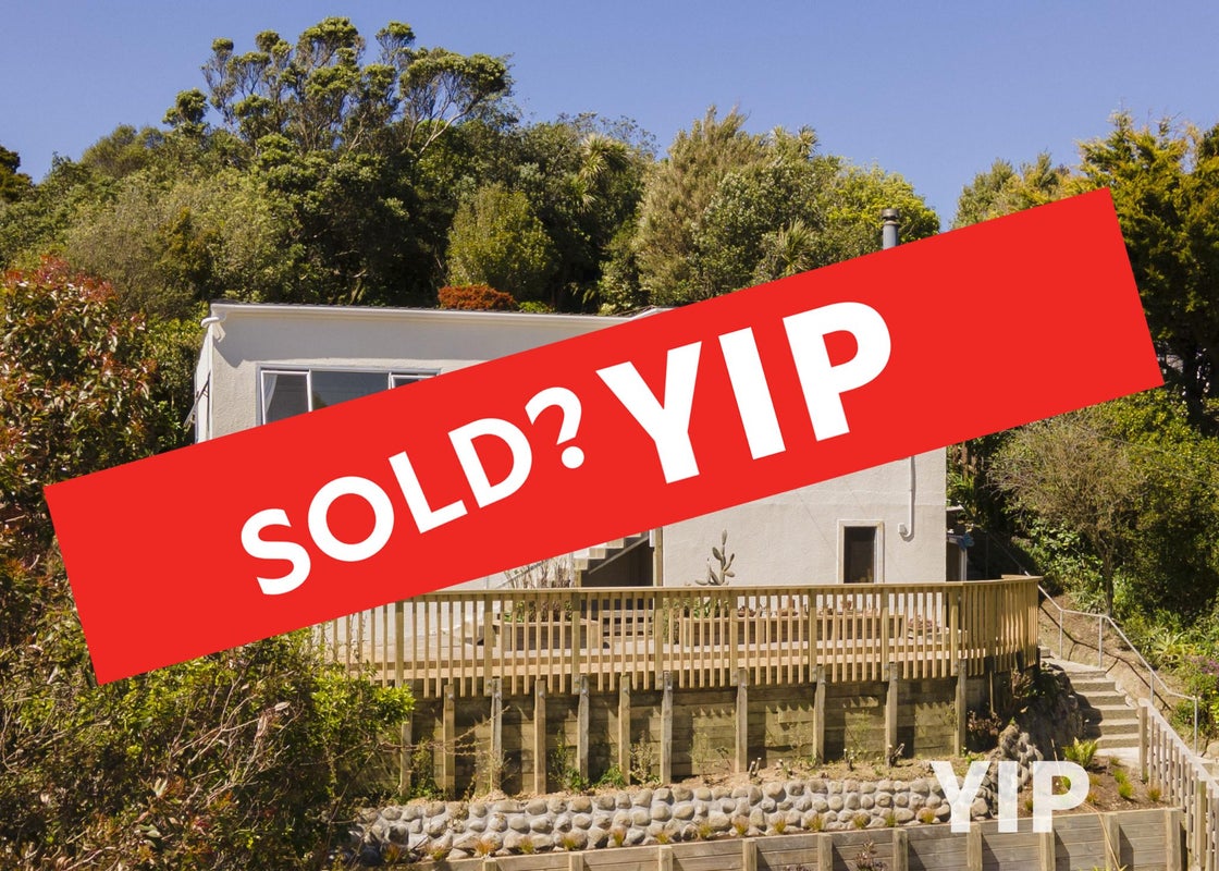 7 Wakely Road, Newlands, Wellington - Carousel 1