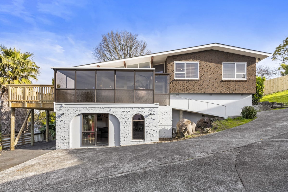 10 Dundas Place, Henderson, Auckland - Carousel 2