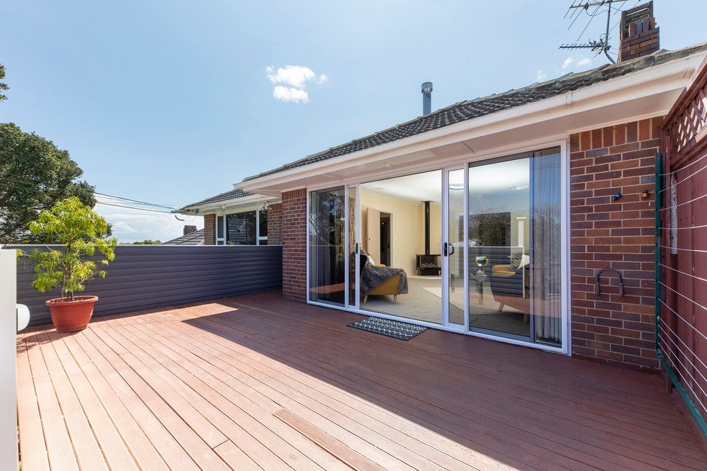 1/8 Carlton Street, Hillsborough, Auckland - Carousel 1