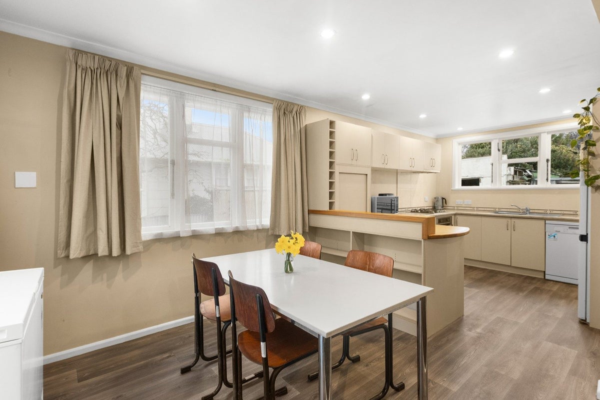 811 Anson Street, Mayfair, Hastings - Carousel 1