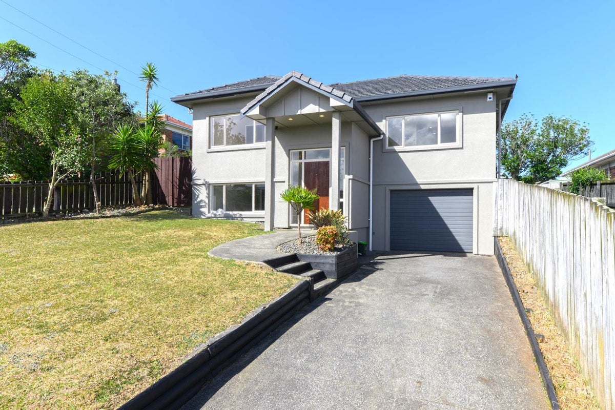 679A Richardson Road, Mount Roskill, Auckland - Carousel 1