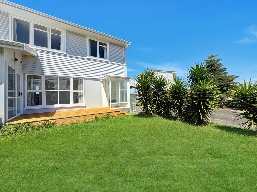 26 Matipo Street, Castlecliff, Whanganui - Carousel 1