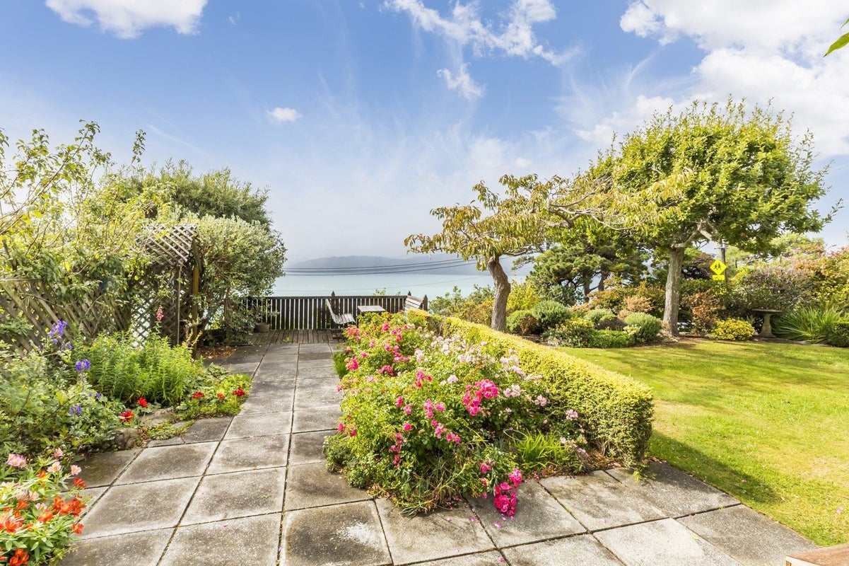 51 Awa Road, Seatoun, Wellington - Carousel 2