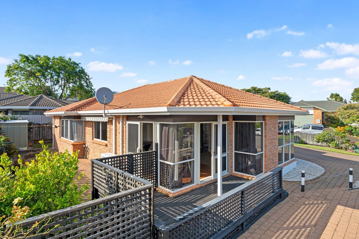 12A Frisken Place, Lynmore, Rotorua - Carousel 2