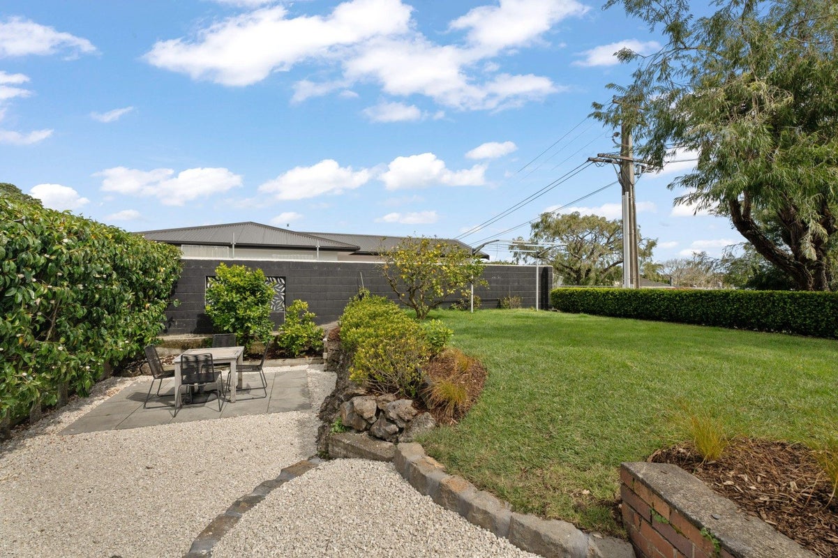 65A Calgary Street, Mount Eden, Auckland - Carousel 2