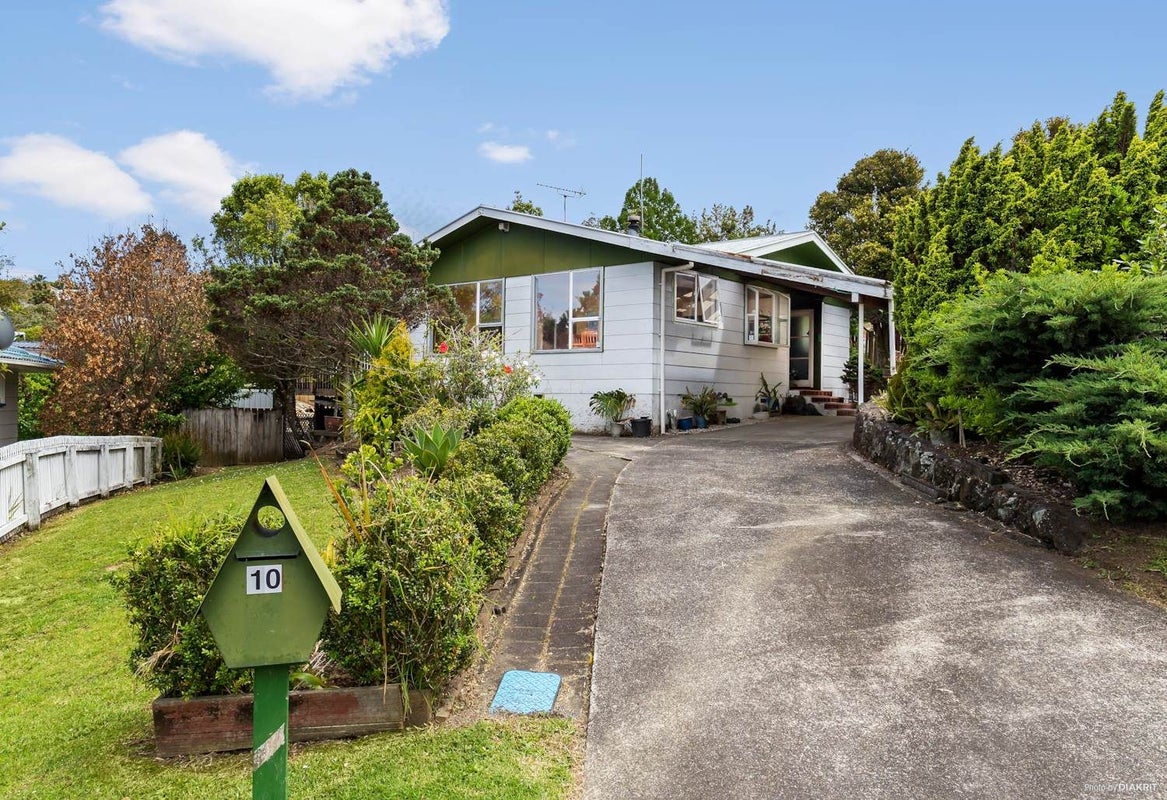 10 Datura Place, Sunnynook, Auckland - Carousel 1