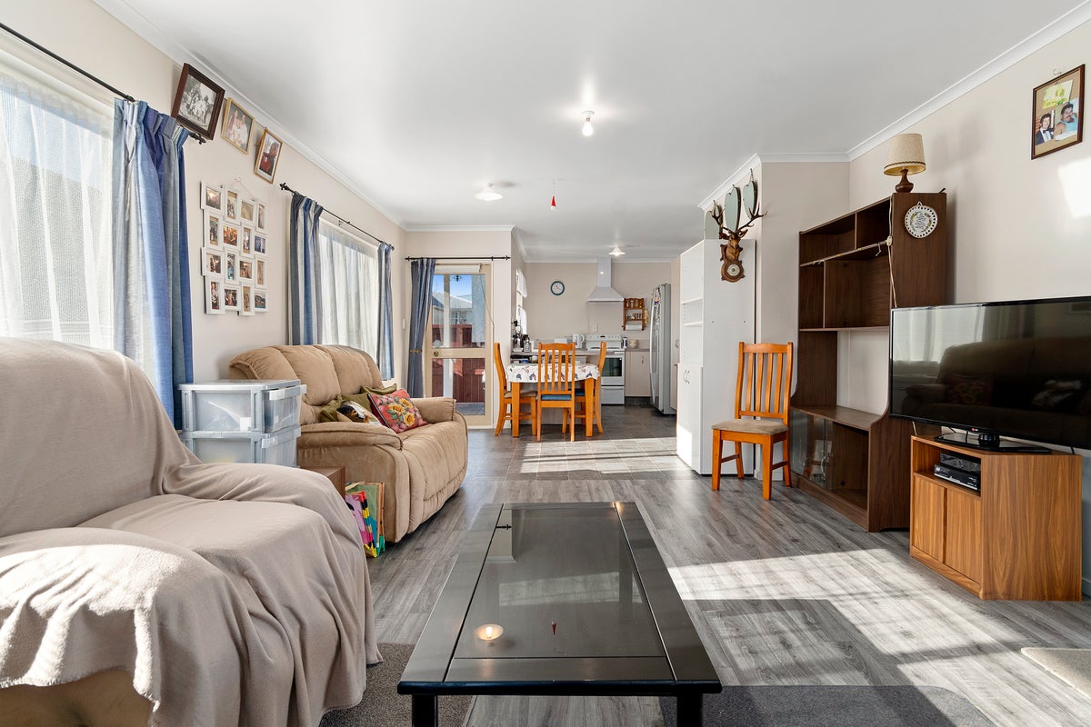 52B Hynds Road, Gate Pa, Tauranga - Carousel 2