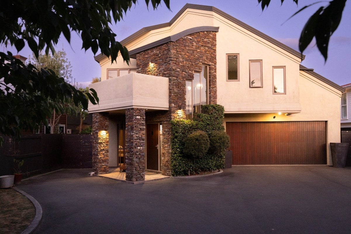 3 Windsor Street, Terrace End, Palmerston North - Carousel 1