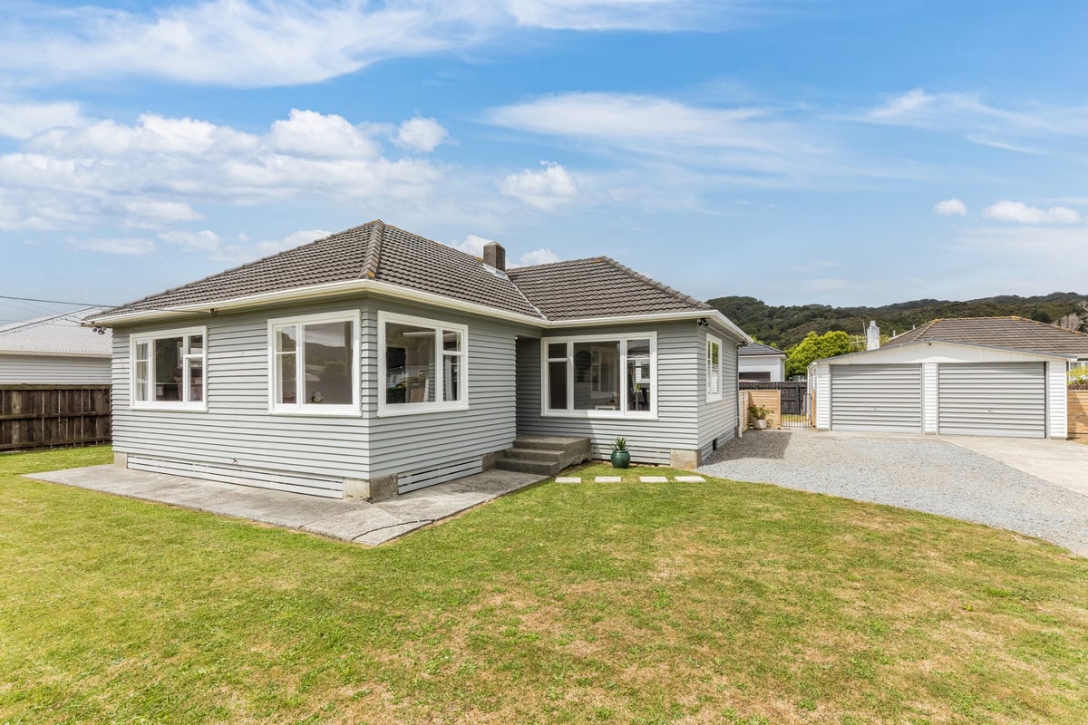 72 Hyde Street, Wainuiomata, Lower Hutt - Carousel 1