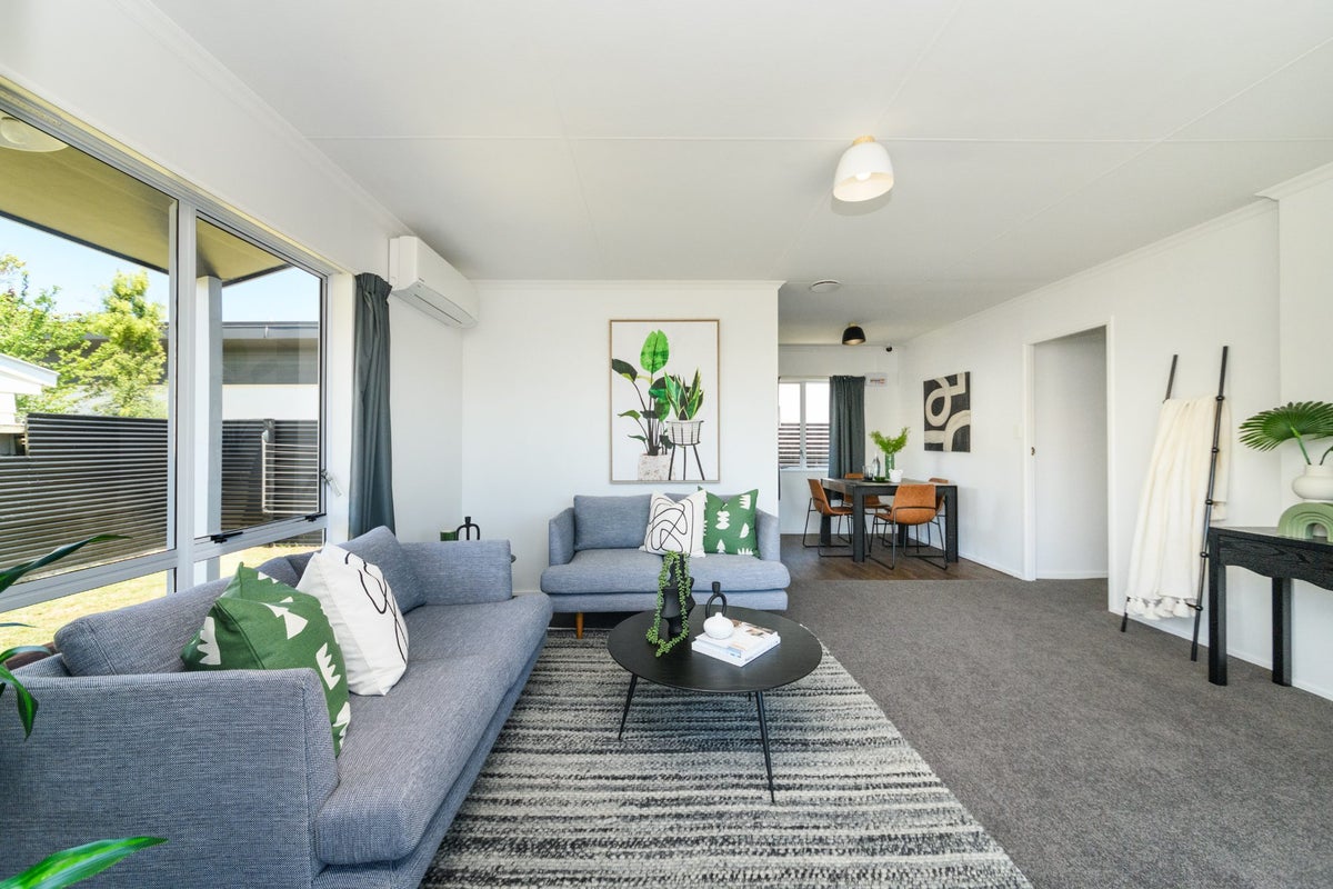 2 Coromandel Court, Roslyn, Palmerston North - Carousel 2