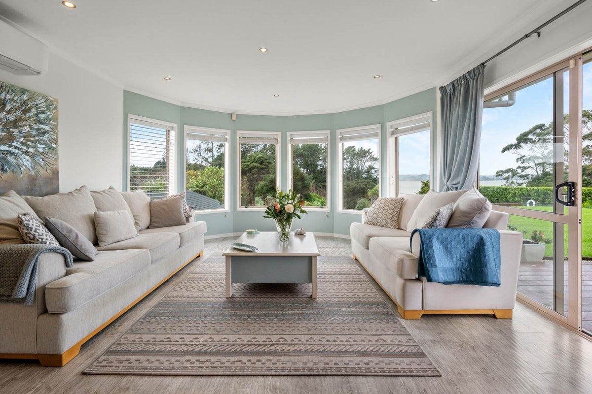 82 Omana Avenue, Shelly Beach, South Head - Carousel 2