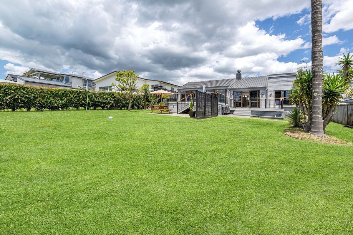 31 Karaka Road, Beachlands, Auckland - Carousel 1