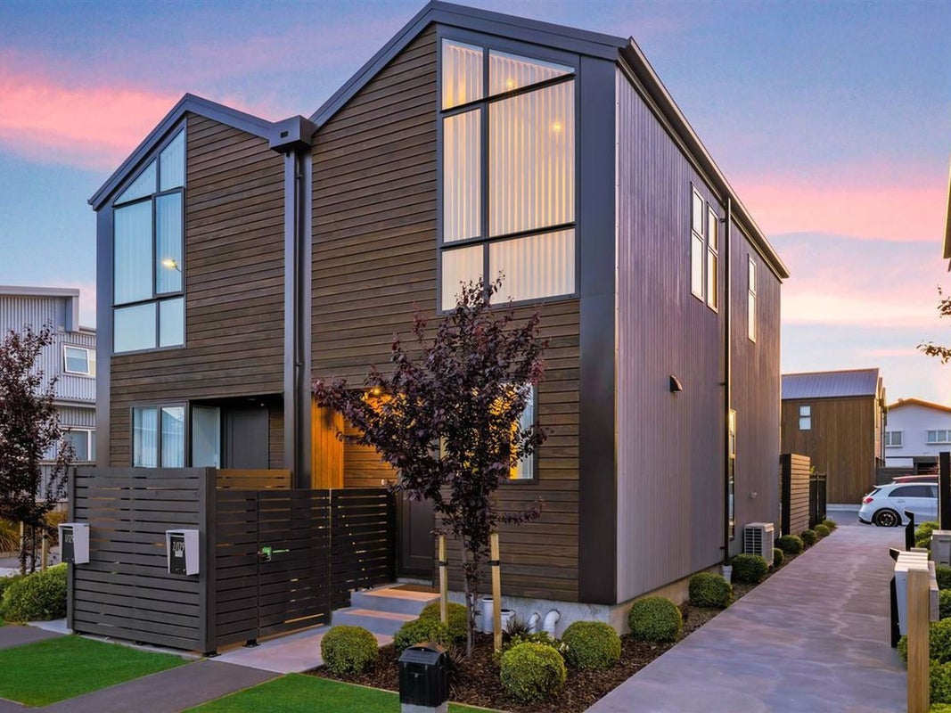 2/129 Sherborne Street, St Albans, Christchurch - Carousel 1